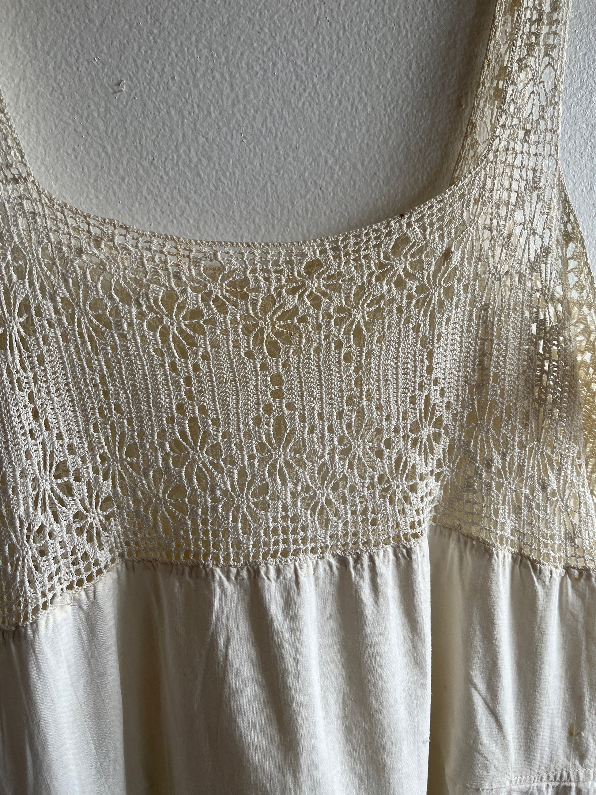 Vintage Linen and Crochet Dress - La Lovely Vintage 
