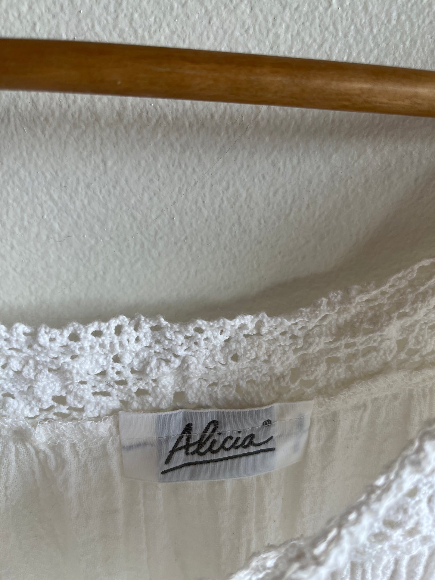 Vintage 1980’s Linen and Crochet Dress - La Lovely Vintage 