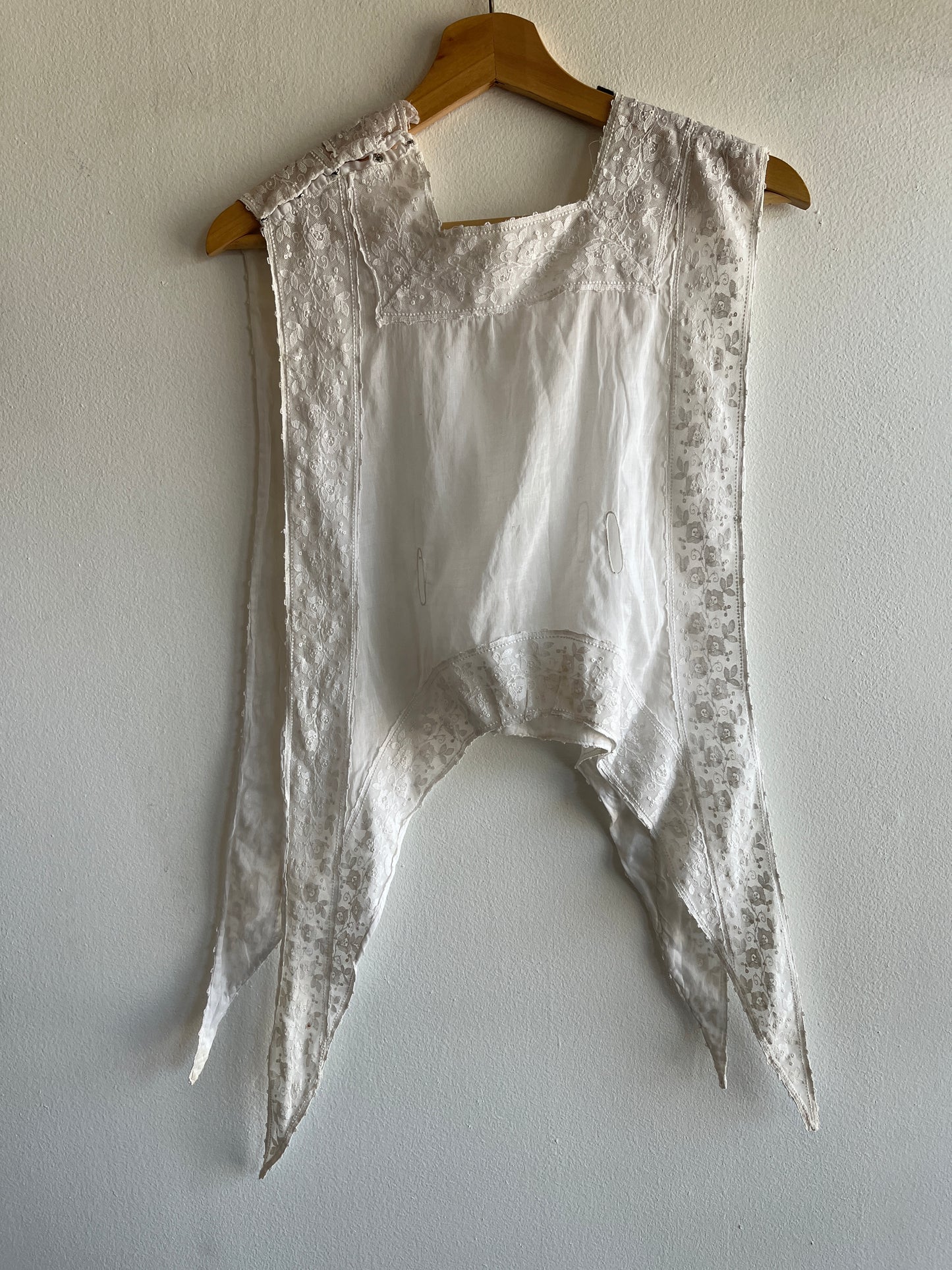 Vintage Edwardian Sleeveless White Blouse - La Lovely Vintage 