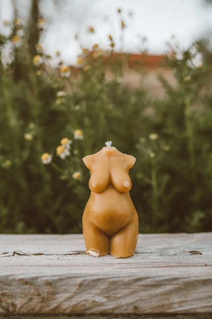 Mother Madre Bees - Fertile Mama Candle - La Lovely Vintage 