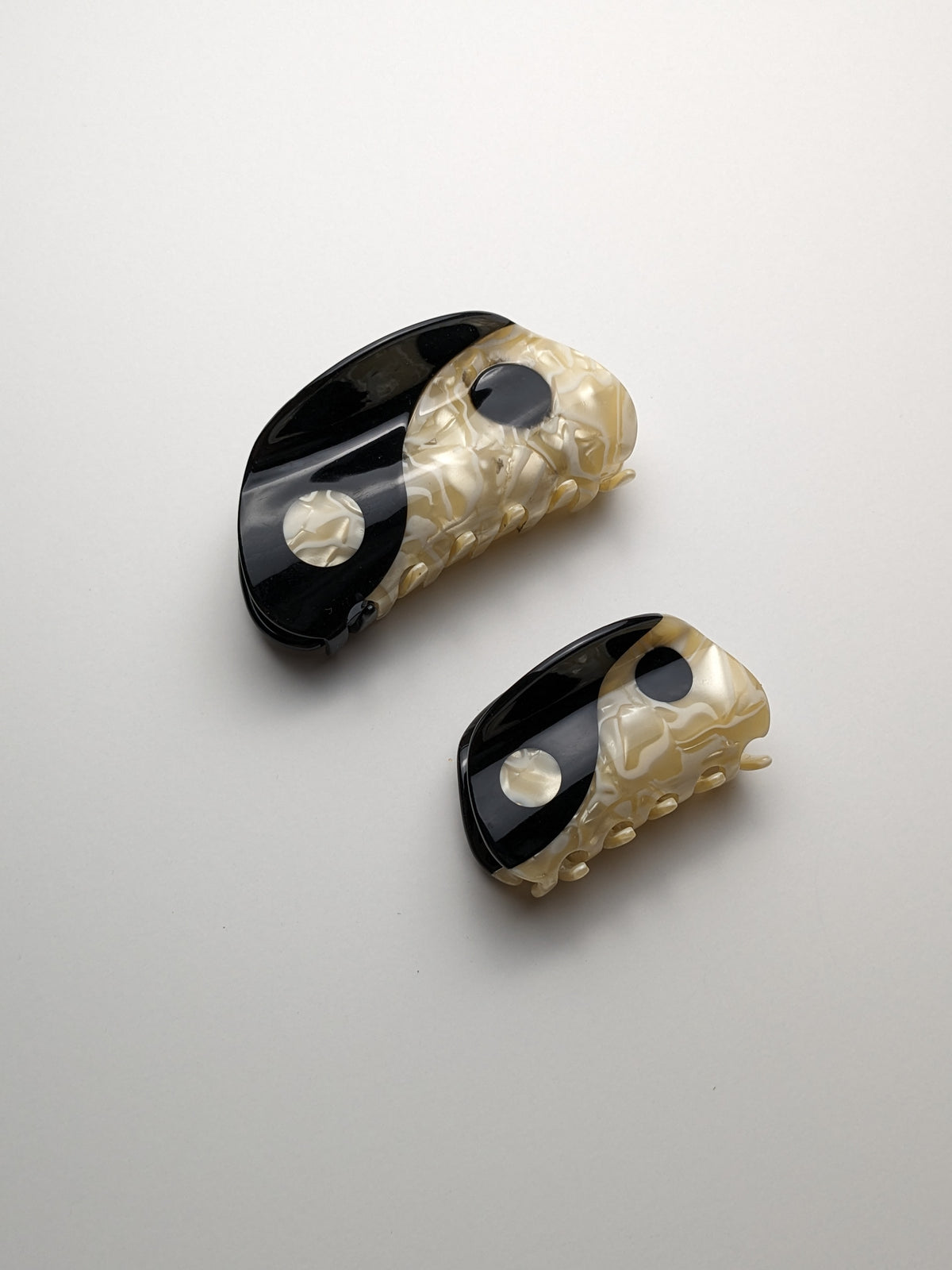 Yin Yang Hair Claw Clip - La Lovely Vintage 