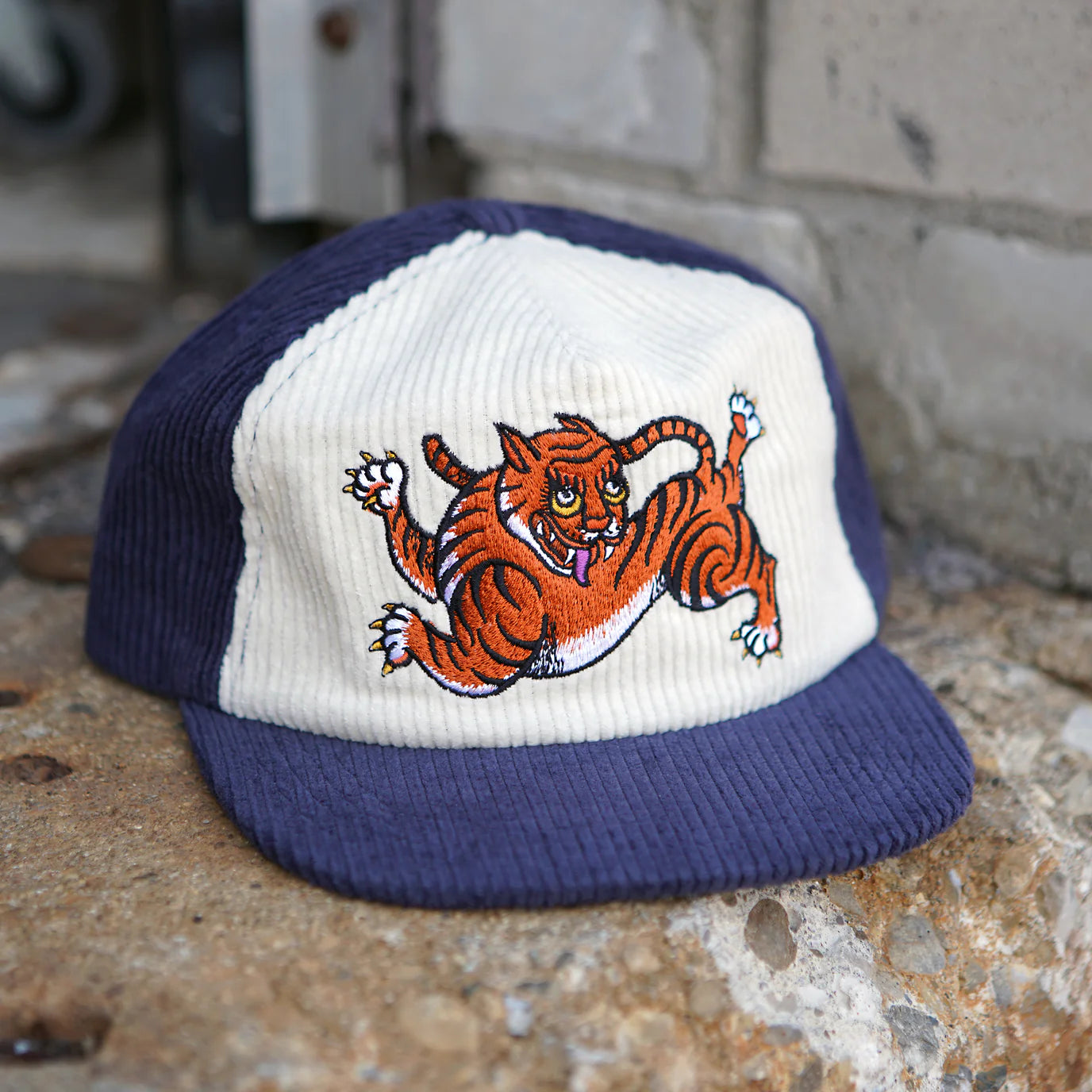 Stuntin Goods Hat - La Lovely Vintage 
