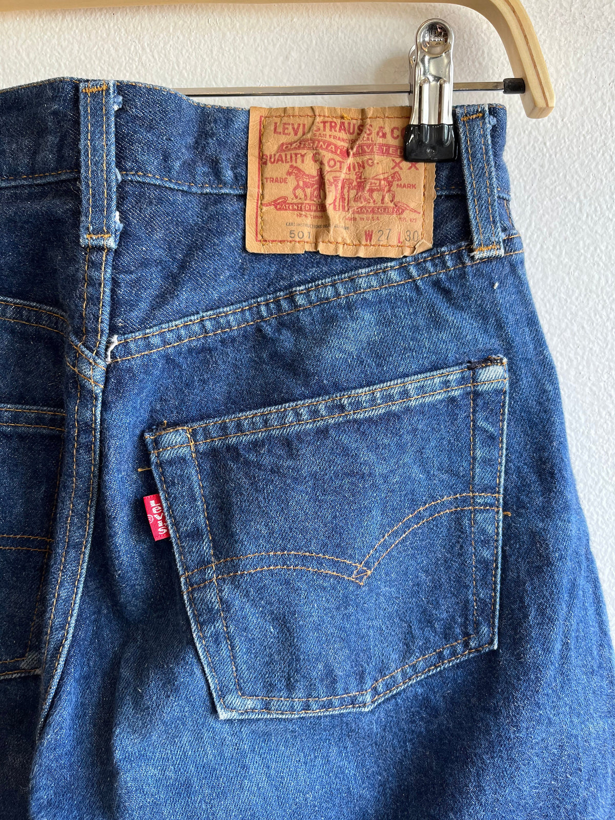 Vintage 1980’s levi’s 501 selvedge denim jeans - La Lovely Vintage 