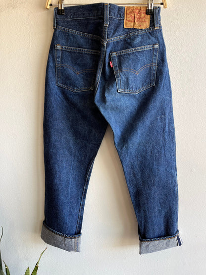 Vintage 1980’s levi’s 501 selvedge denim jeans - La Lovely Vintage 