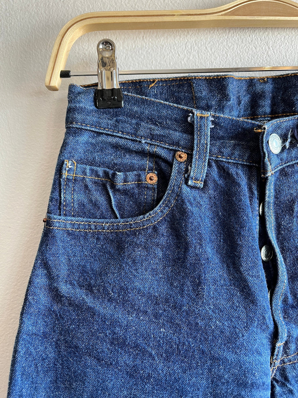 Vintage 1980’s levi’s 501 selvedge denim jeans - La Lovely Vintage 