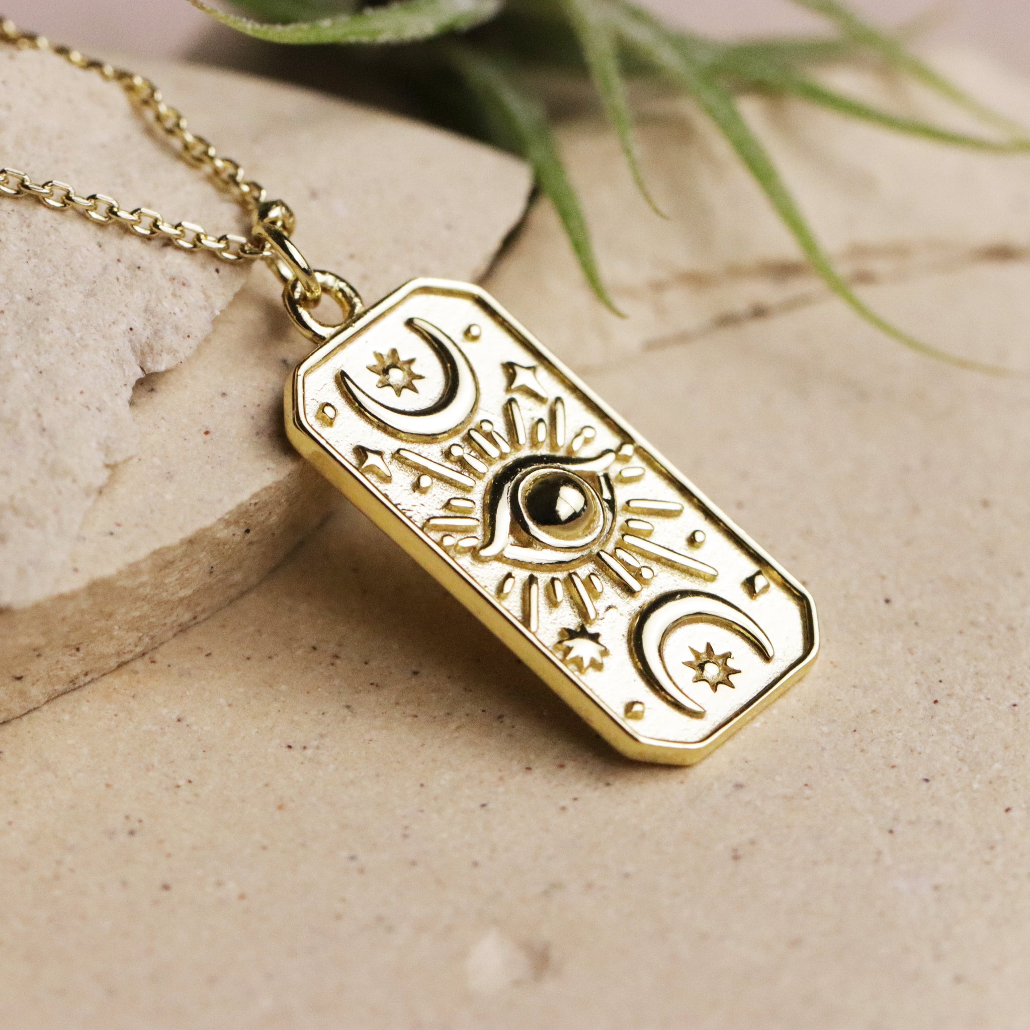 Tarot pendant online