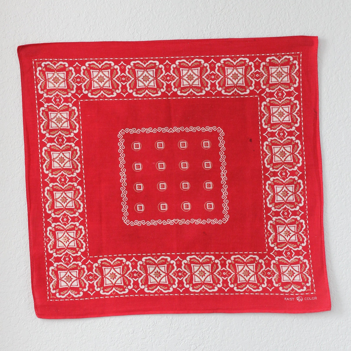 Vintage 40's Single Selvedge Elephant Brand Trunk Down Red & Gold Bandana - La Lovely Vintage 