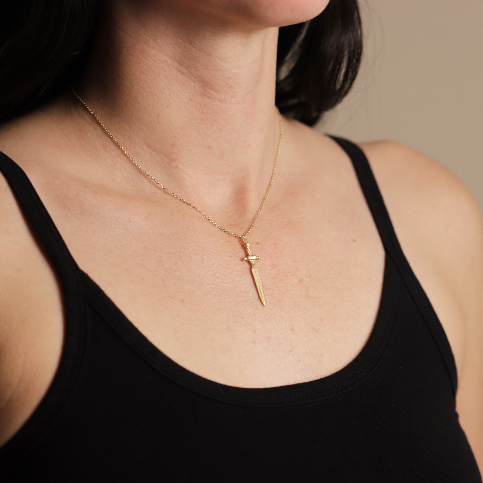 Adjustable Dagger Sword Necklace - La Lovely Vintage 