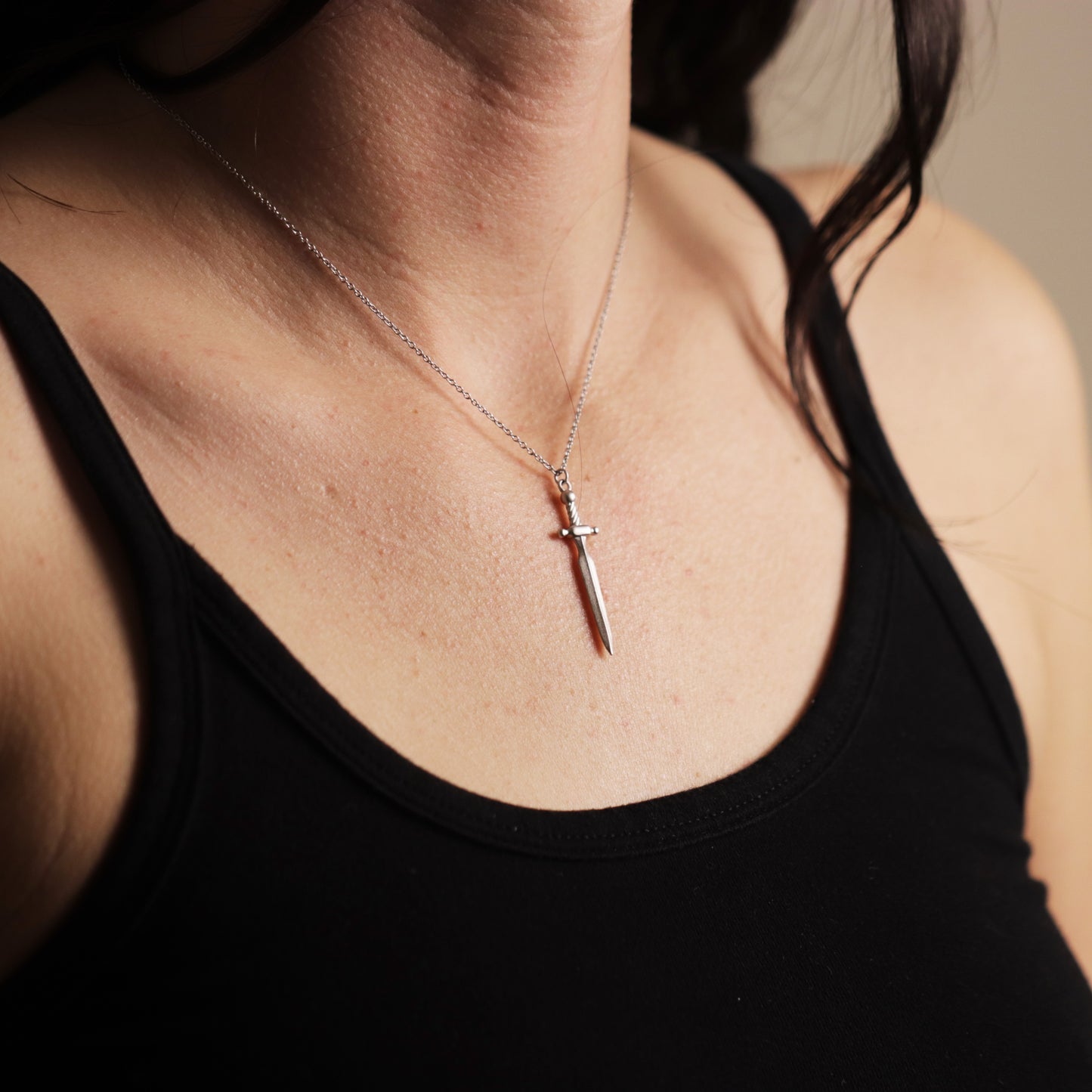 Adjustable Dagger Sword Necklace - La Lovely Vintage 