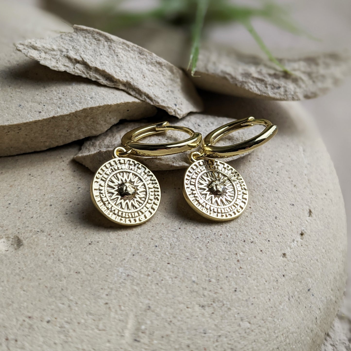 Gold Sundial Hoop Earrings - La Lovely Vintage 