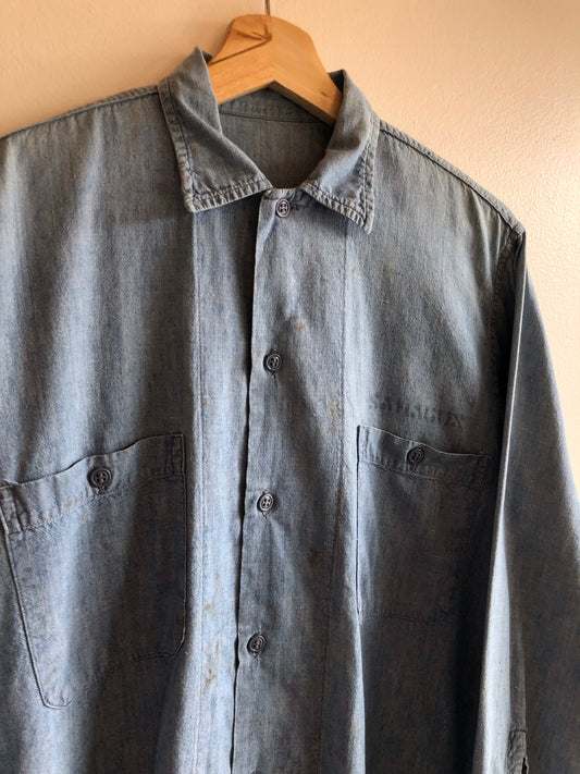 Vintage 1940’s WWII Era Selvedge Chambray Button Up Shirt - La Lovely Vintage 