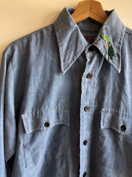 Vintage 1970’s Wrangler Embroidered Chambray Button Up