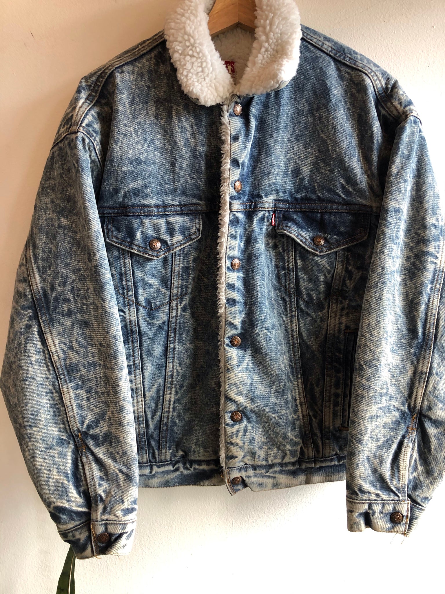 Vintage Levi’s type 4 sherpa lined acid-washed denim trucker jacket
