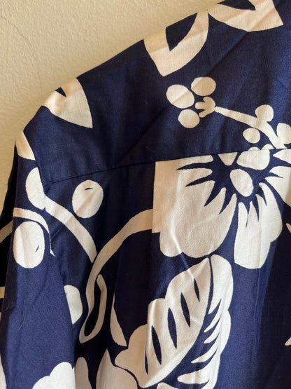 Vintage 1940/1950’s Liberty House Hawaiian Loop Collar Shirt