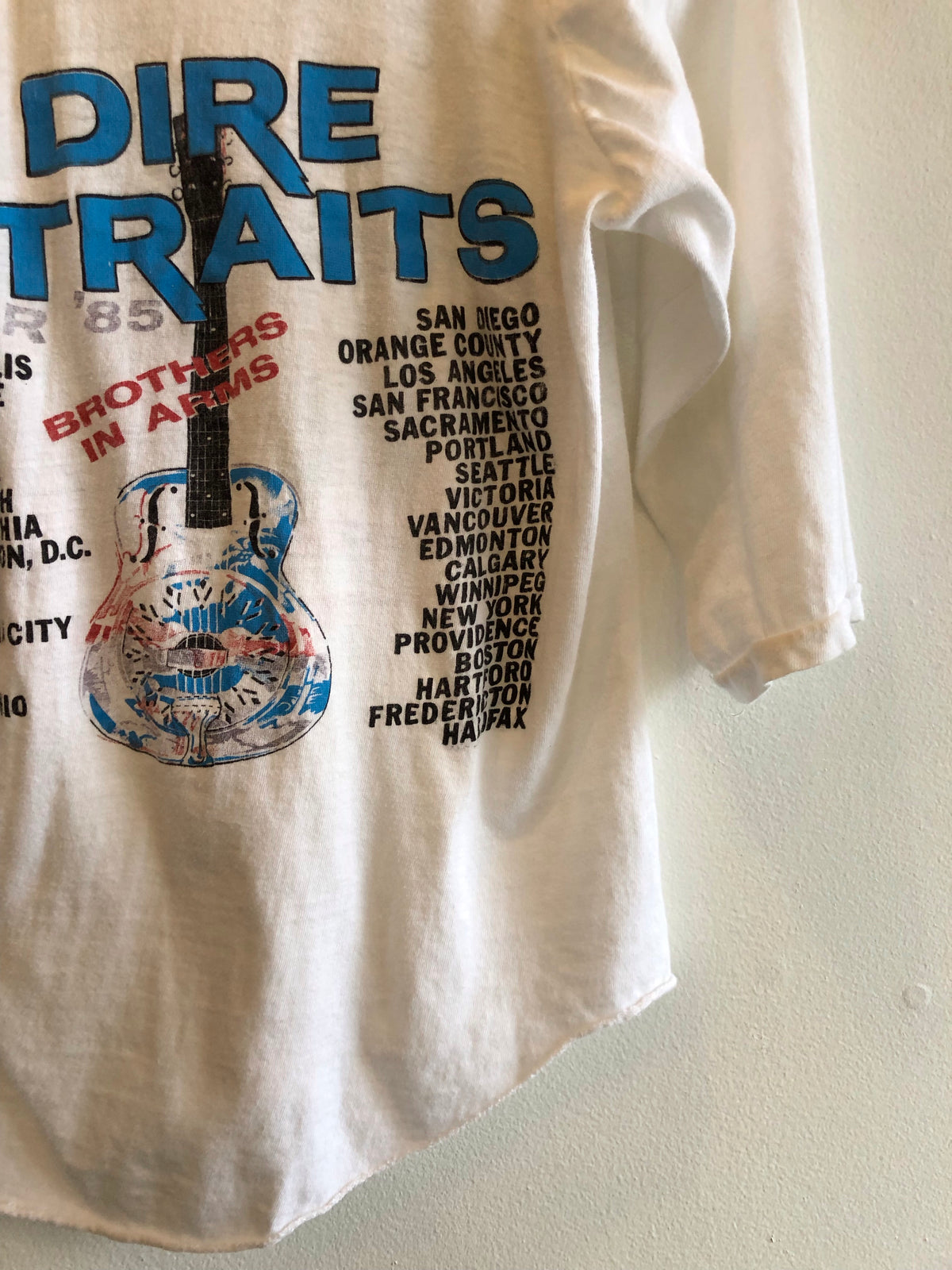 Vintage Dire Straights “Brothers In Arms” 1985 Tour T-Shirt - La Lovely Vintage 