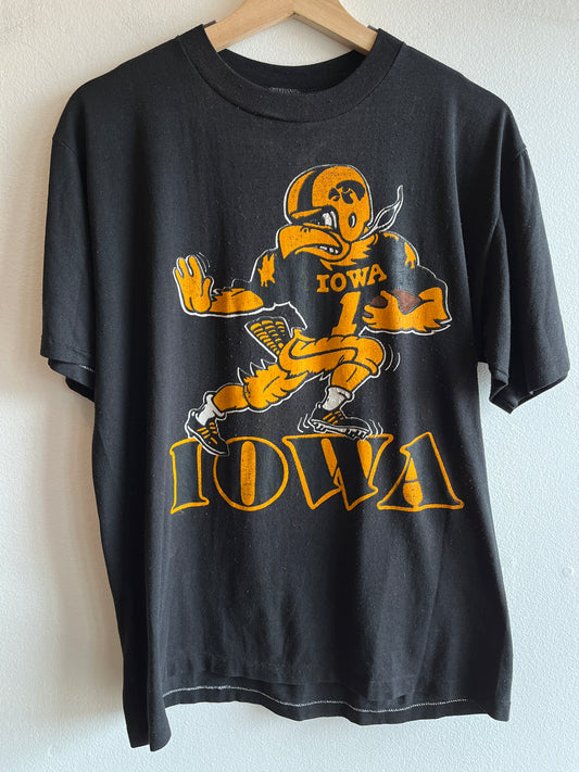 Vintage 1980’s Iowa Hawks T-Shirt - La Lovely Vintage 