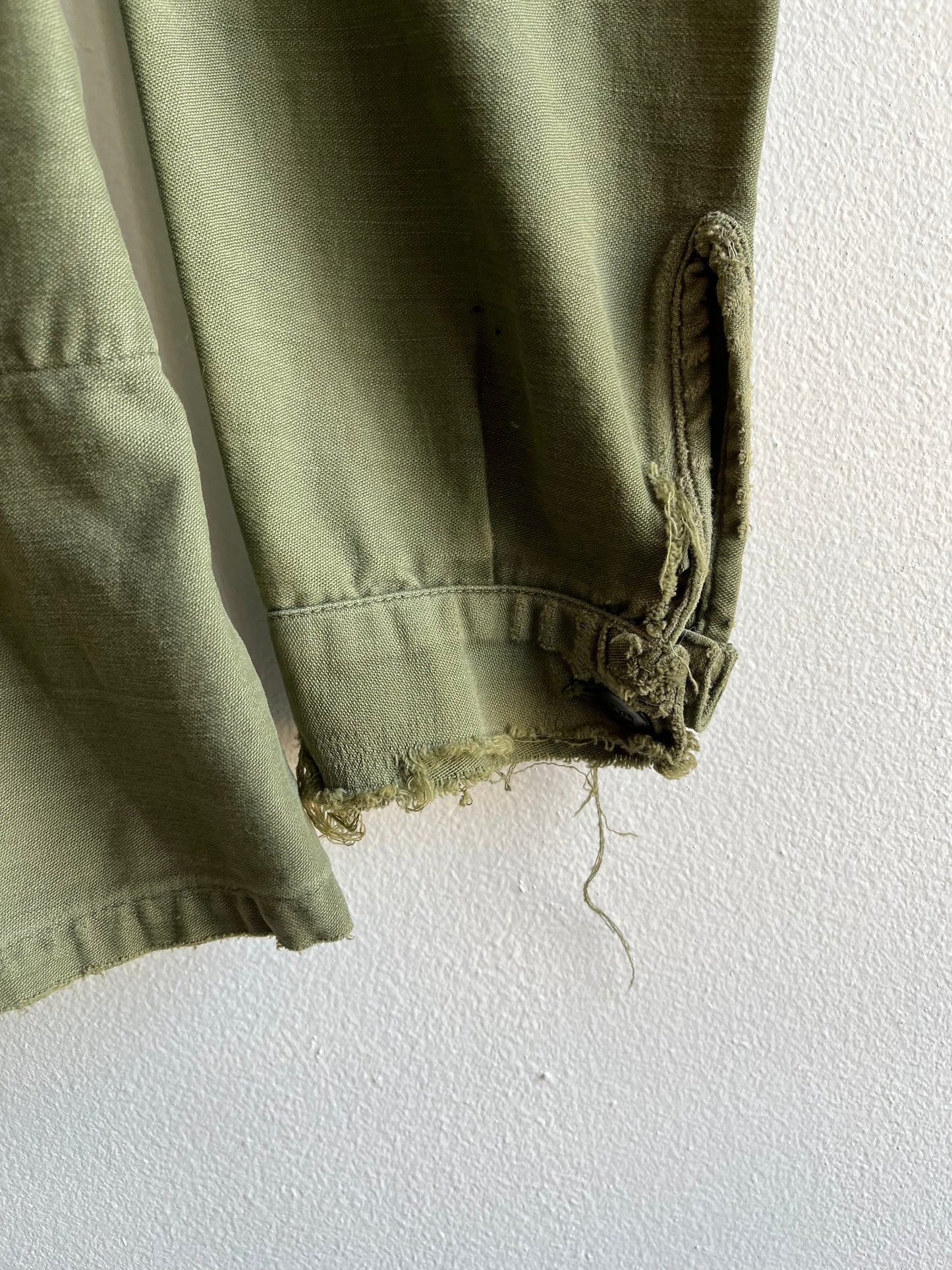 Vintage 1960’s Vietnam Issue Cotton Sateen Button-Up Shirt - La Lovely Vintage 