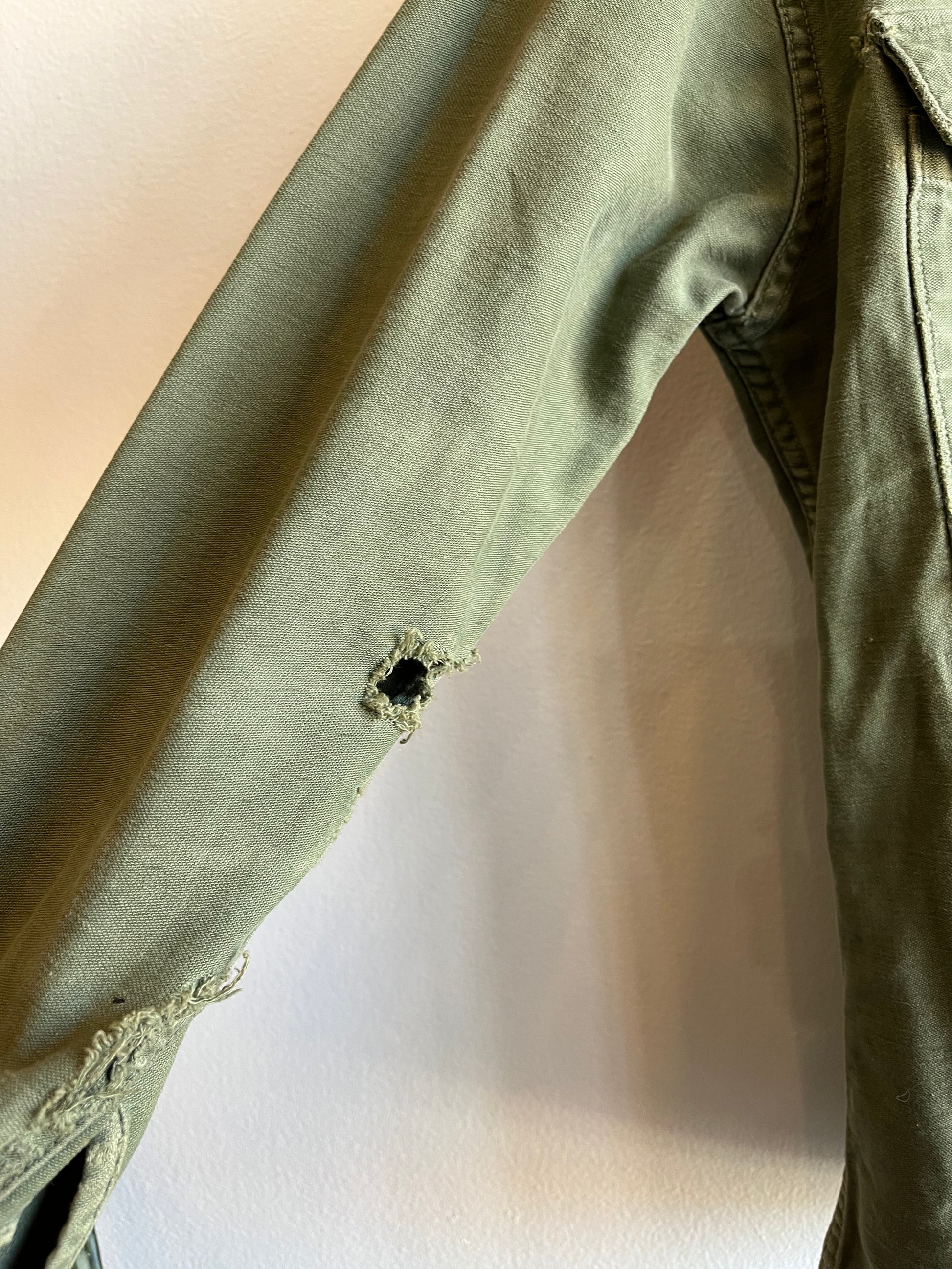 Vintage 1960’s Vietnam Issue Cotton Sateen Button-Up Shirt - La Lovely Vintage 