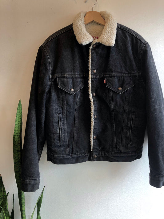 Vintage Levi’s Type 4 Sherpa lined Black denim trucker jacket - La Lovely Vintage 
