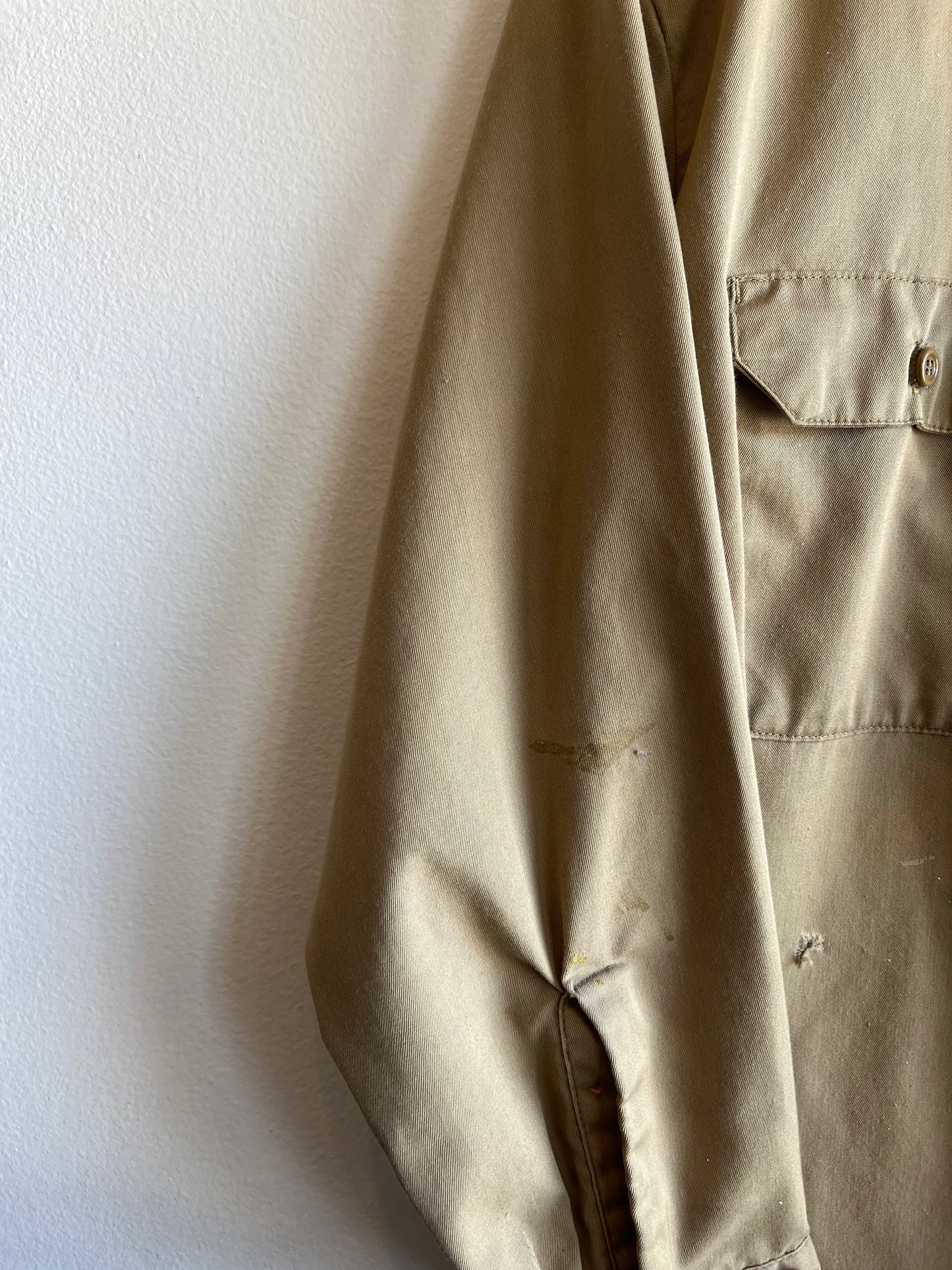 Vintage 1960’s Army Tan Button-Up Shirt - La Lovely Vintage 