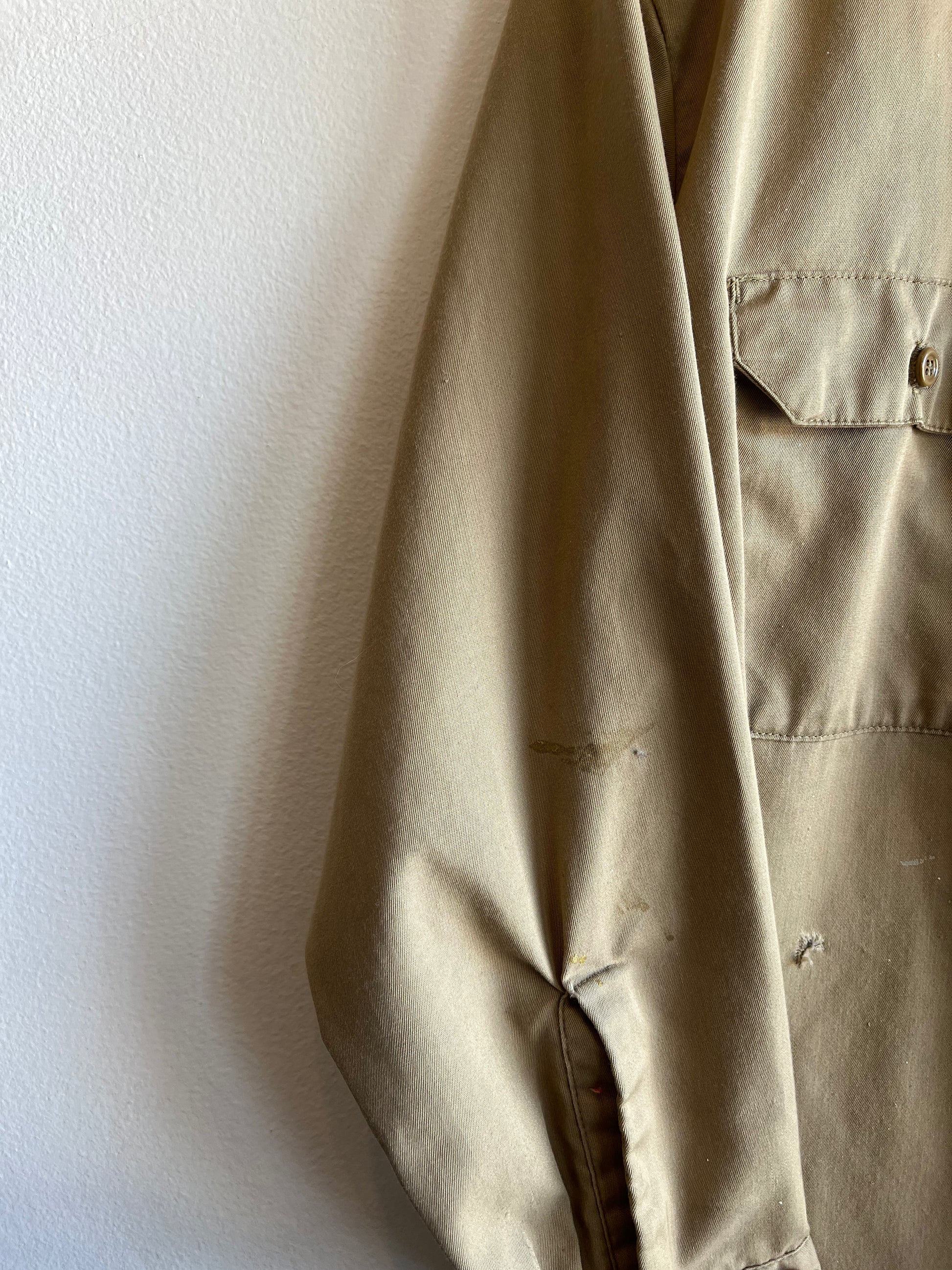 Vintage 1960’s Army Tan Button-Up Shirt - La Lovely Vintage 