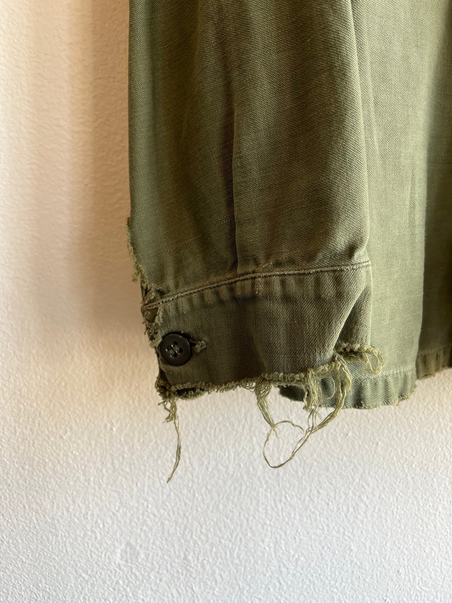 Vintage 1960’s Vietnam Issue Cotton Sateen Button-Up Shirt - La Lovely Vintage 