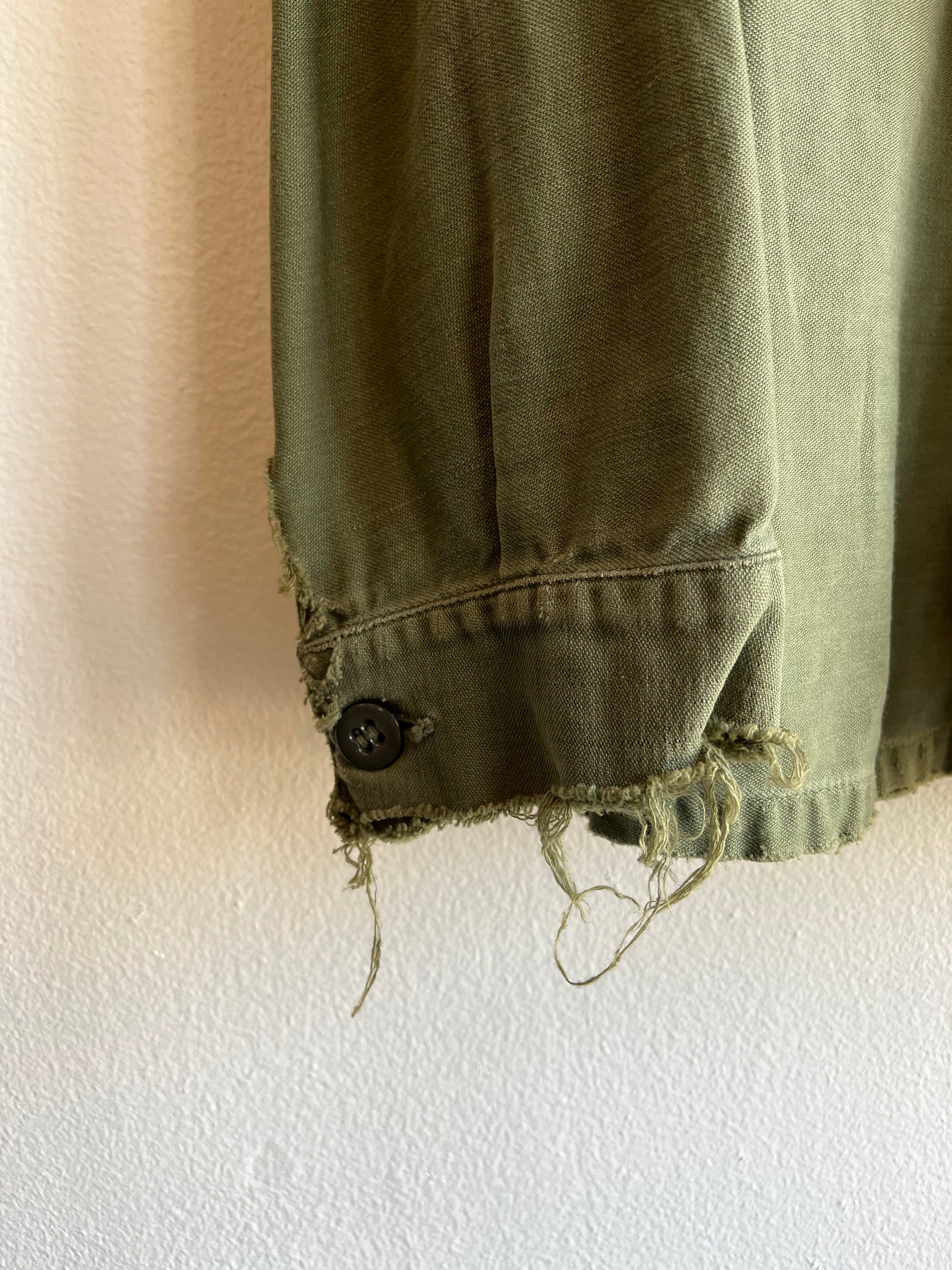 Vintage 1960’s Vietnam Issue Cotton Sateen Button-Up Shirt - La Lovely Vintage 
