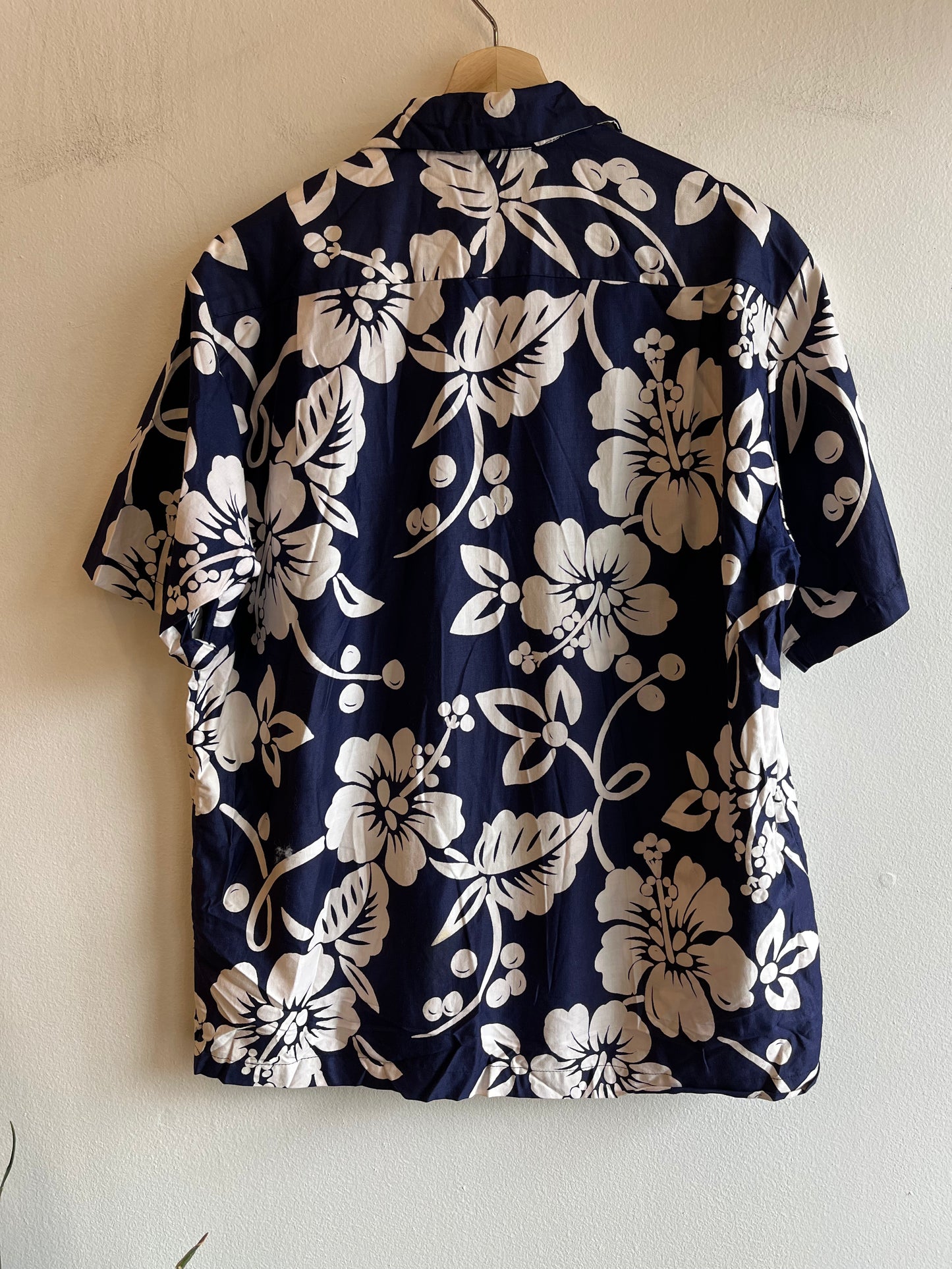 Vintage 1940/1950’s Liberty House Hawaiian Loop Collar Shirt