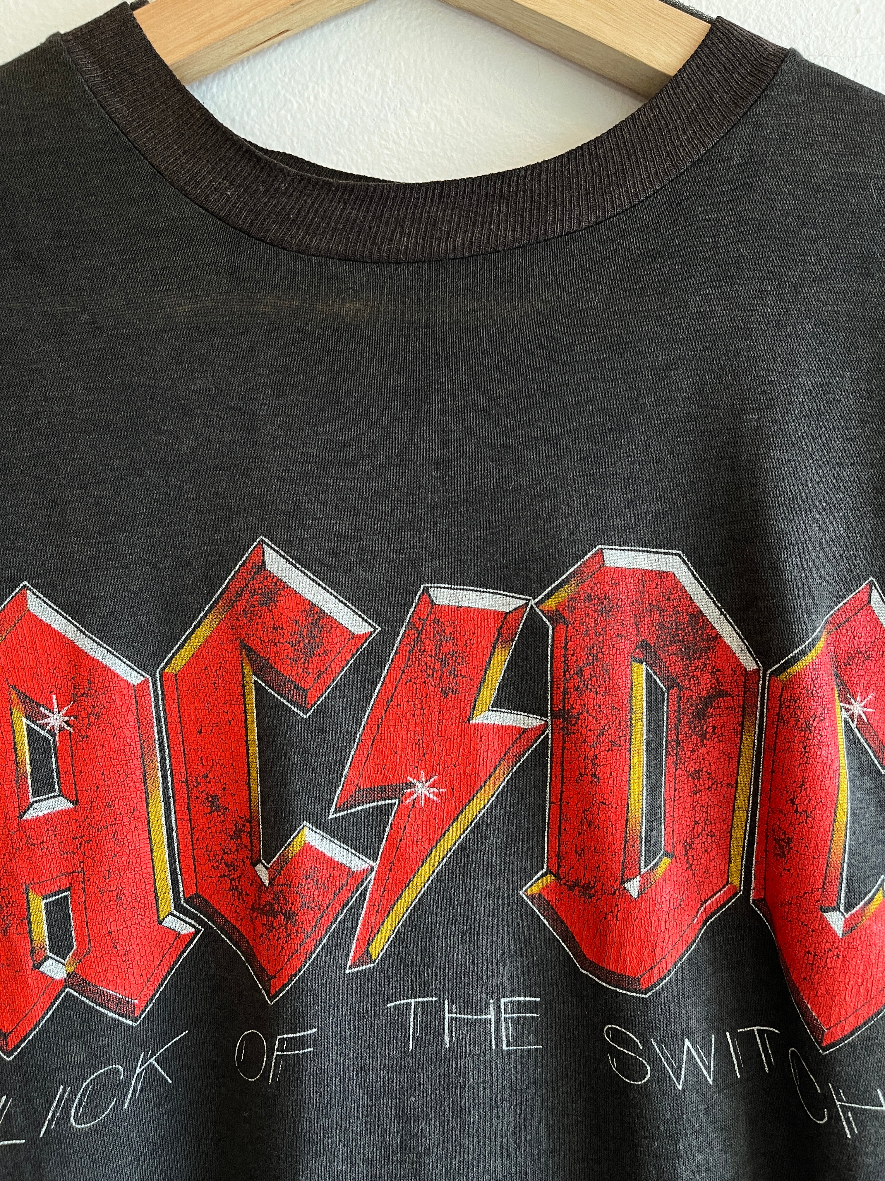AC/DC ヴィンテージTシャツ Vintage 1983 AC/DC Tour T-Shirt – La Lovely Vintage
