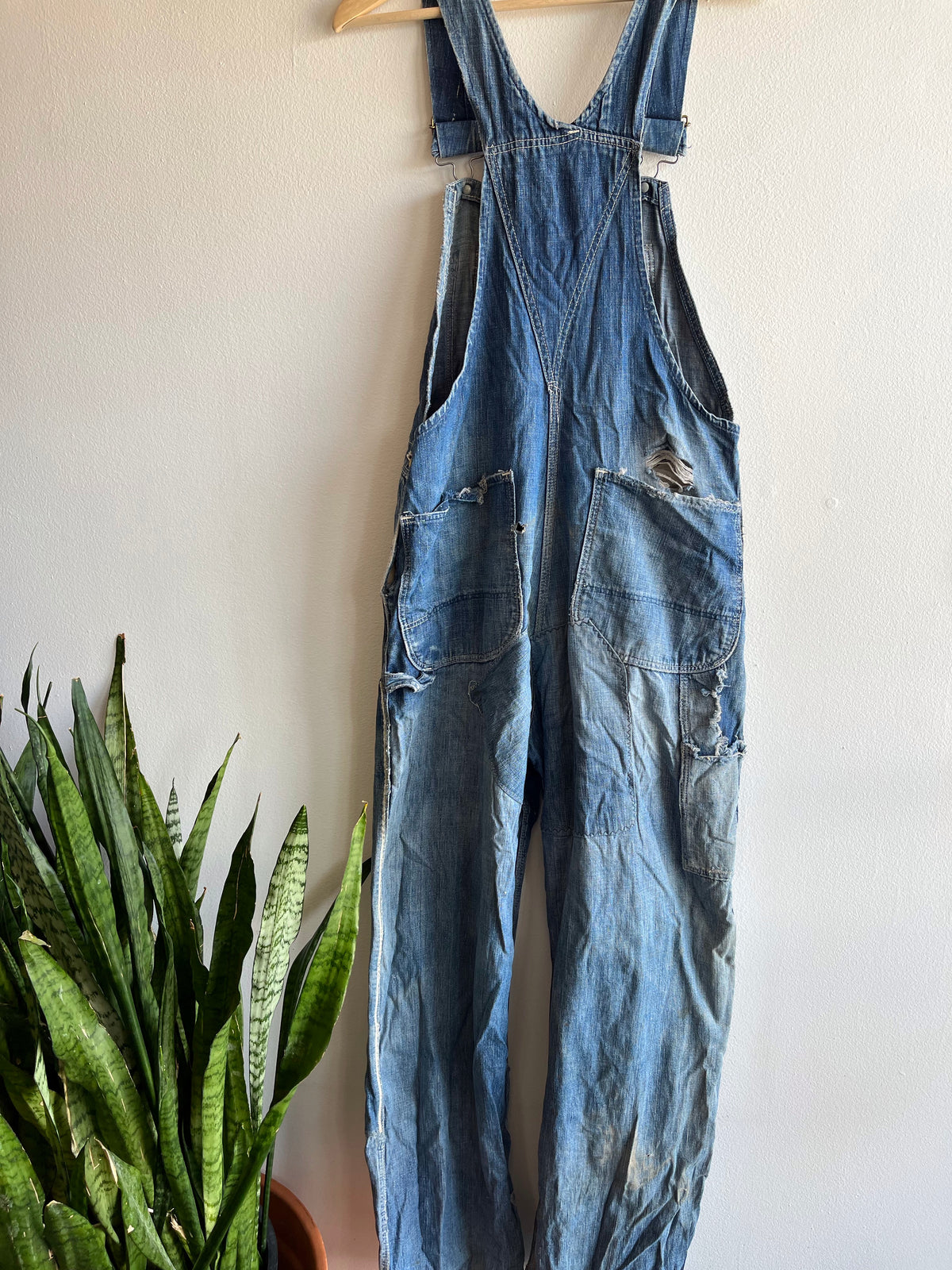 Vintage 1940/50’s Sanforized Zip-Pouch Denim Overalls