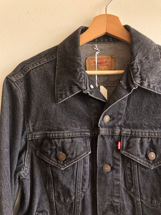 Vintage Levi’s Type 4 Black denim trucker jacket - La Lovely Vintage 