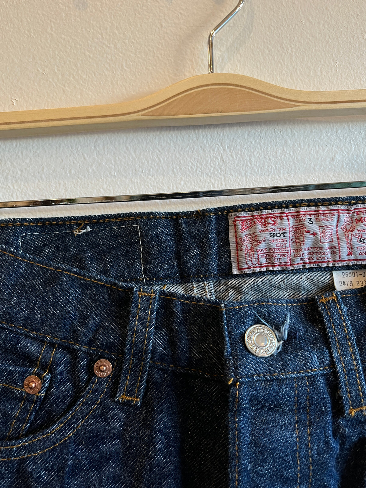 Vintage 1980’s One-Wash Levi’s 501 Denim Jeans - La Lovely Vintage 