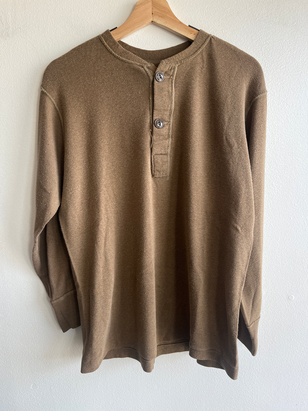 Vintage 1990’s Military Issue Olive Thermal Shirt - La Lovely Vintage 