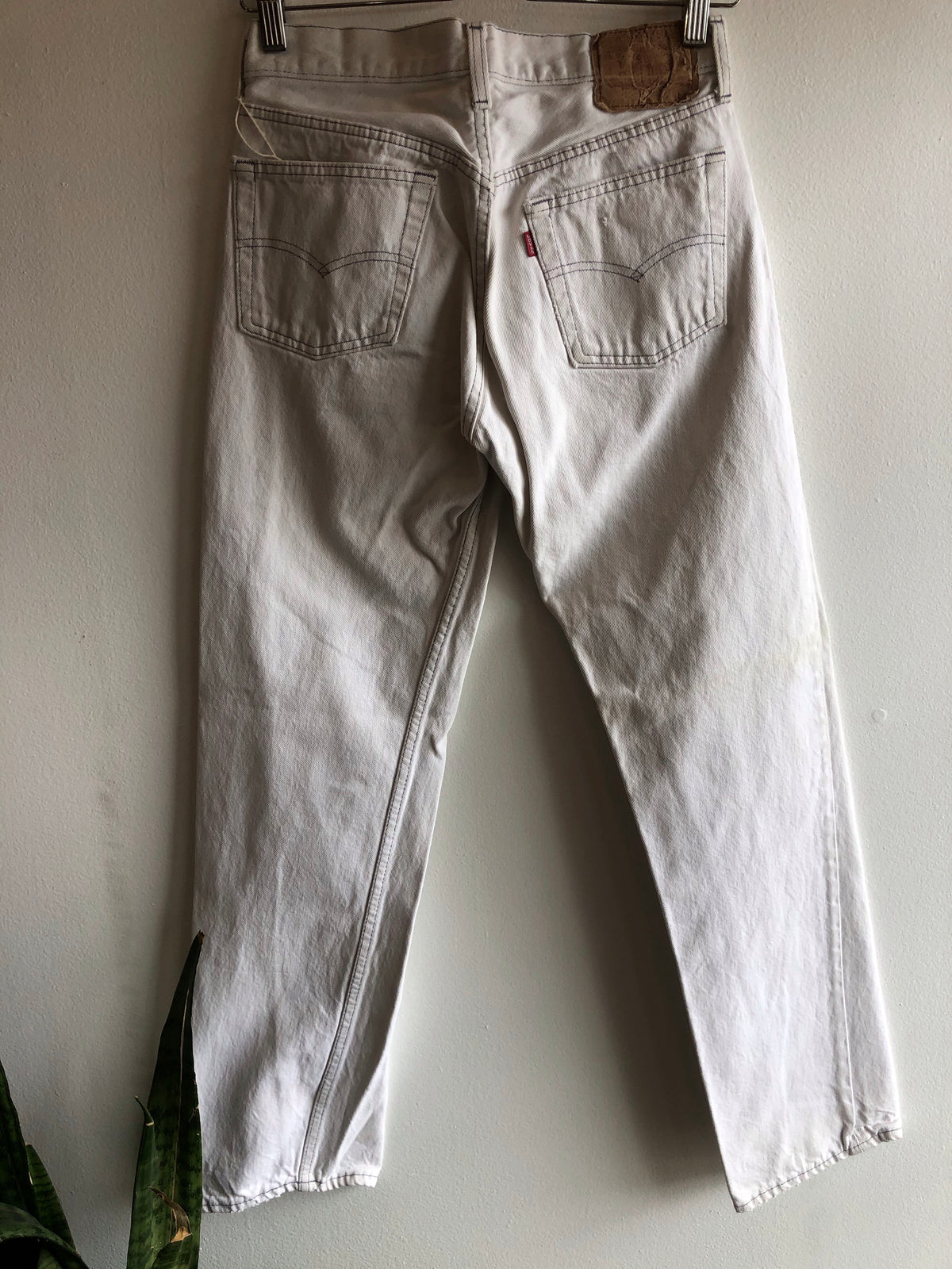 Vintage 1980’s Contrast Stitch White Denim Levi’s 501 Jeans - La Lovely Vintage 