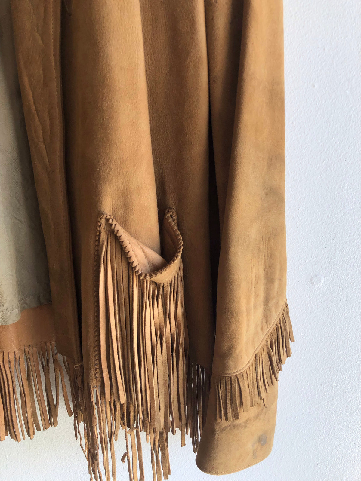 Vintage 1940/1950’s Suede (Buckskin?) Bull-Themed Jacket - La Lovely Vintage 