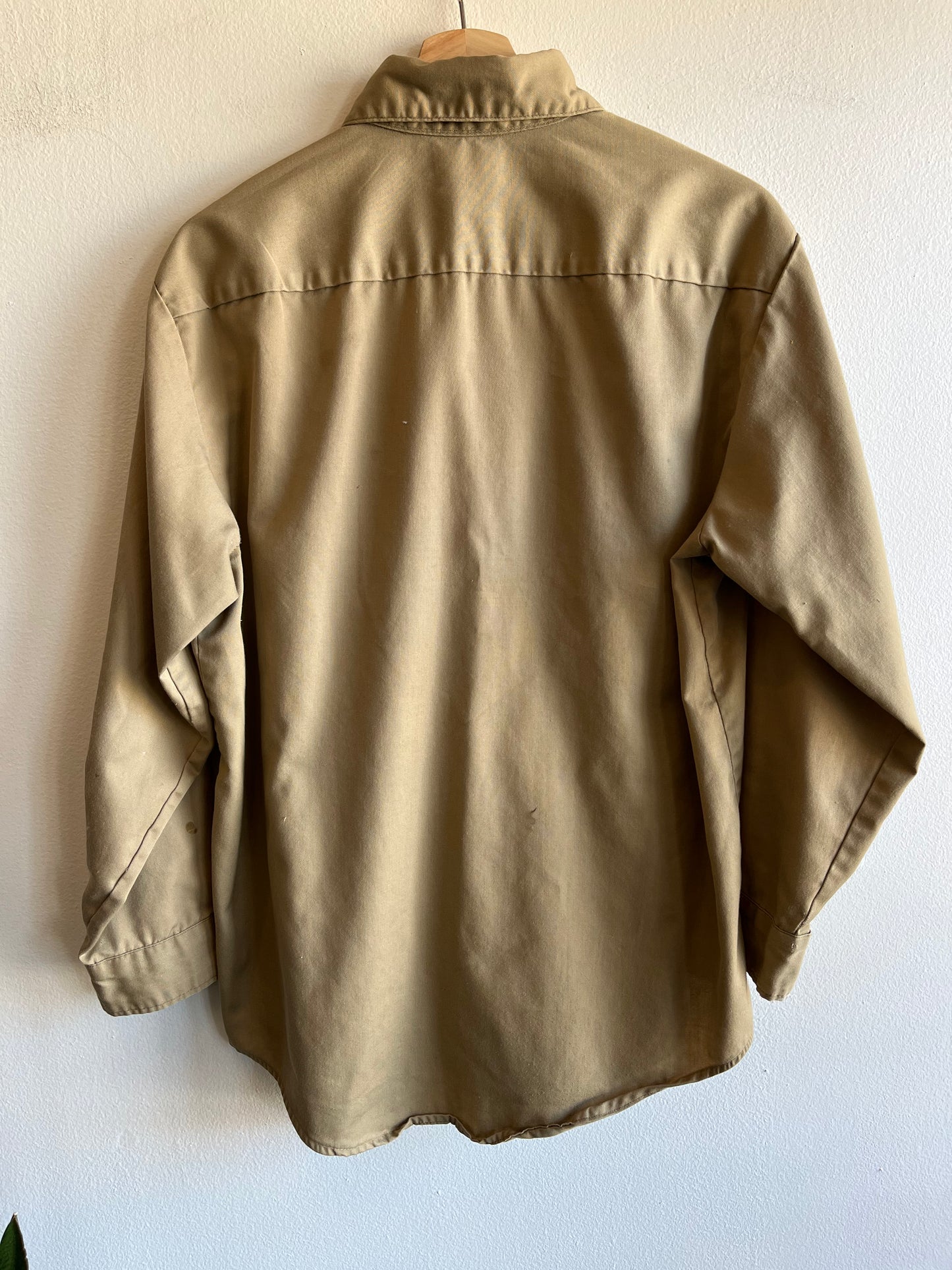 Vintage 1960’s Army Tan Button-Up Shirt - La Lovely Vintage 