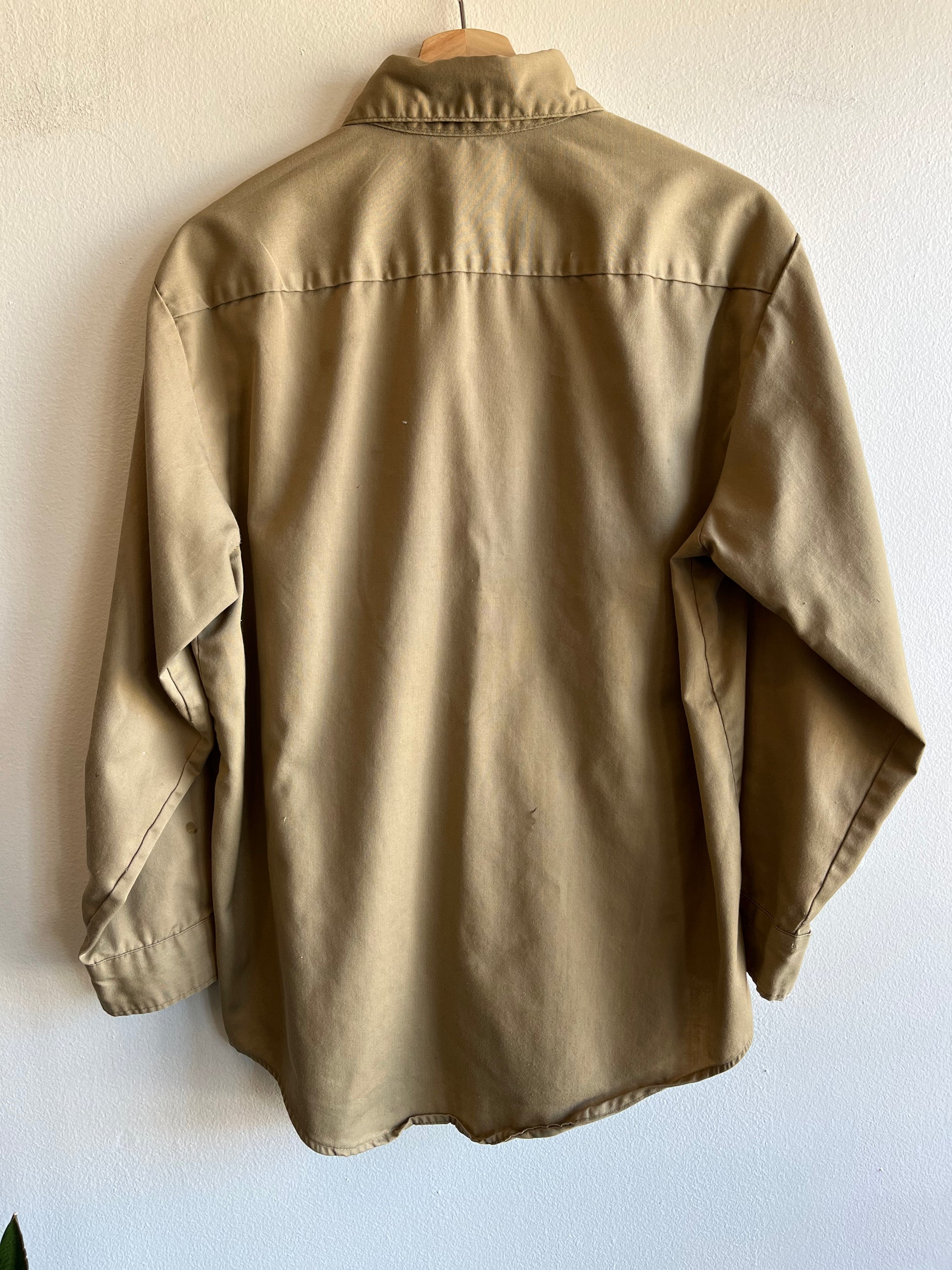 Vintage 1960’s Army Tan Button-Up Shirt - La Lovely Vintage 