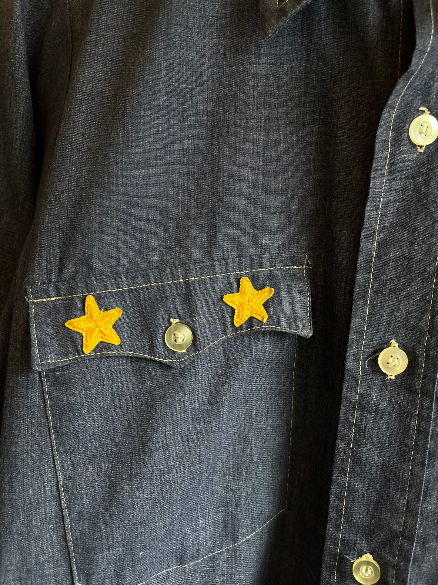 Vintage 1970’s Levi’s Embroidered Chambray shirt