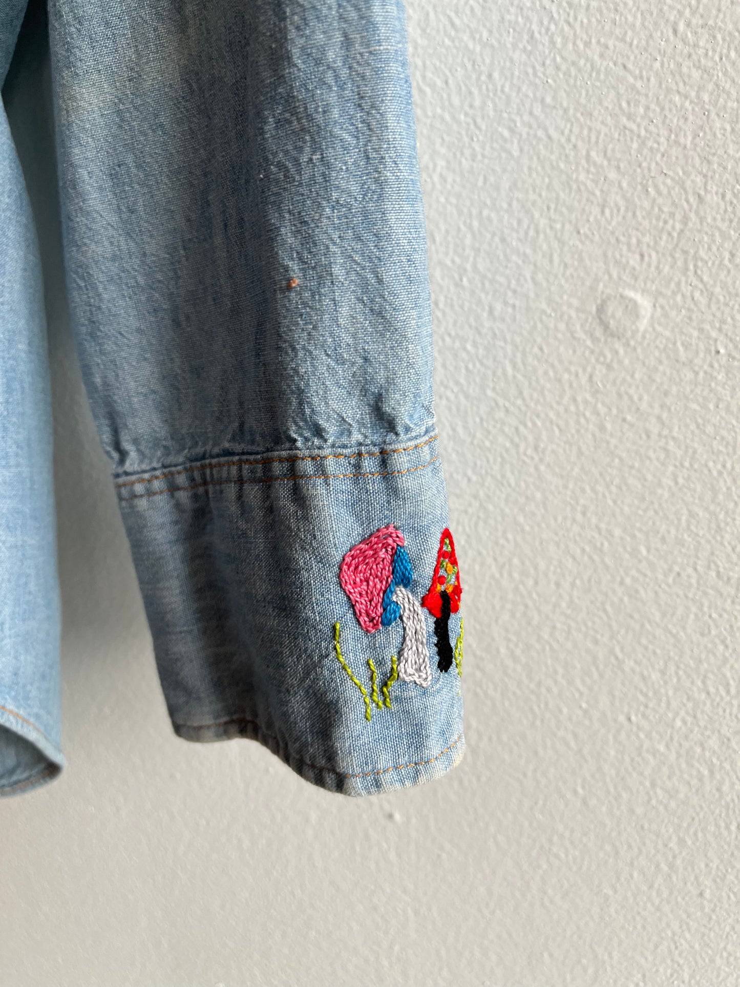 Vintage 1970’s Levi’s Embroidered Chambray shirt
