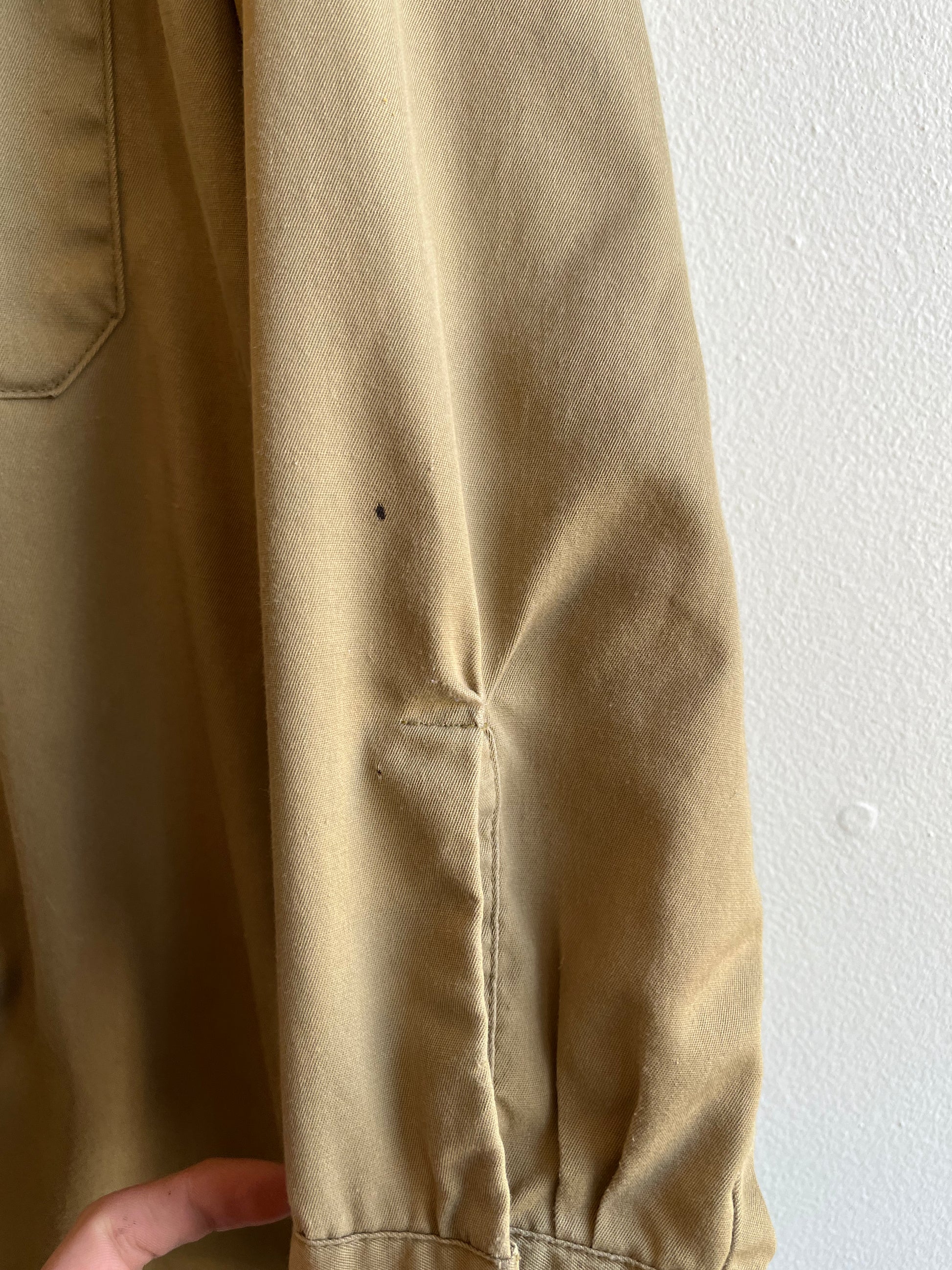 Vintage 1960’s Army Tan Button-Up Shirt - La Lovely Vintage 
