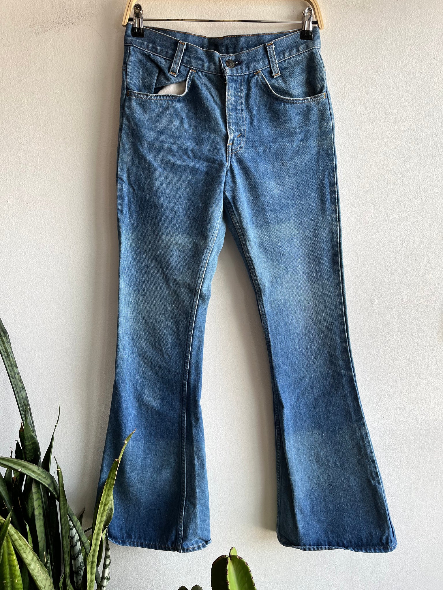 Vintage 1970's Levi’s Orange Tab Flare Denim Jeans