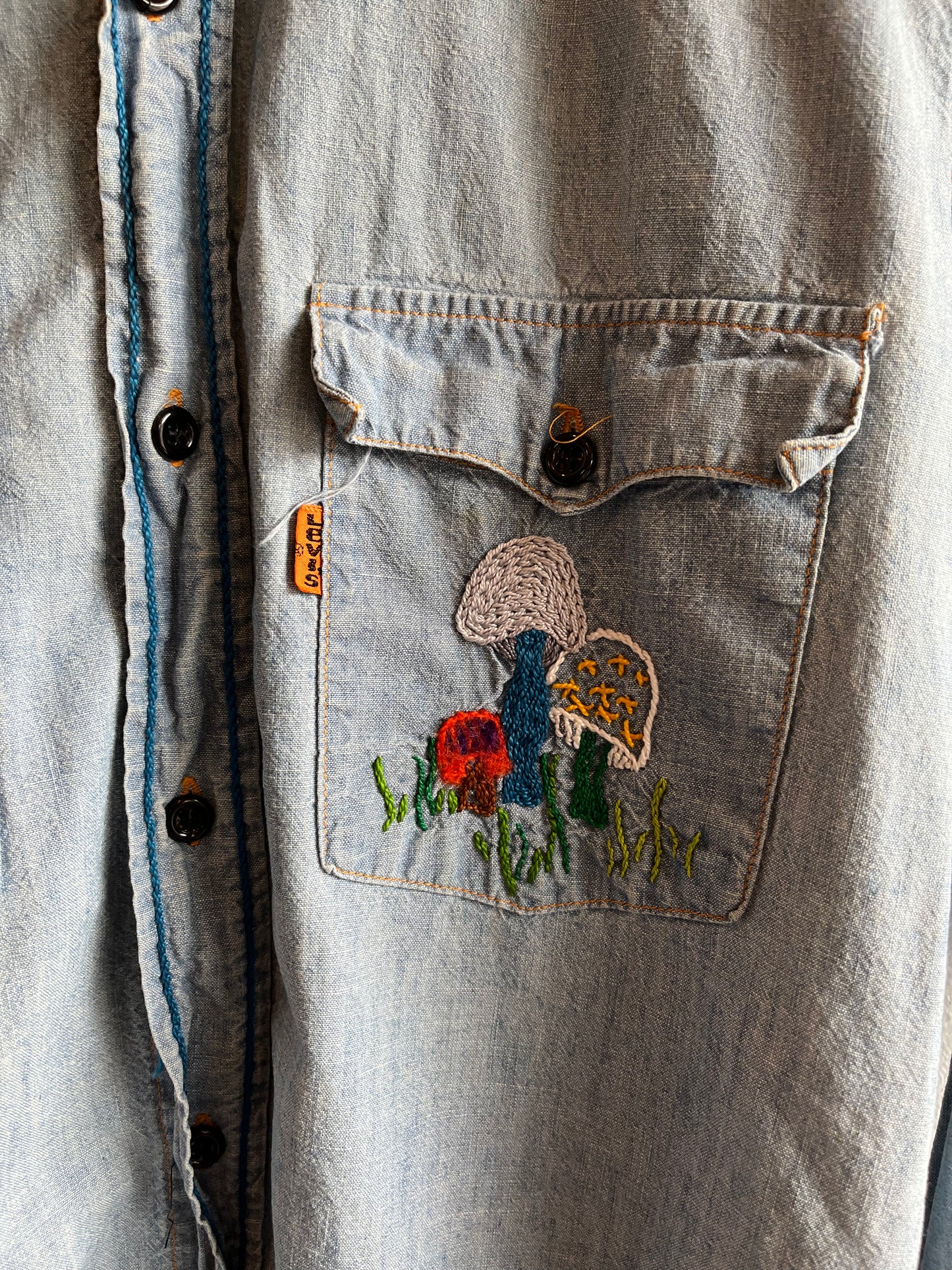 Vintage 1970’s Levi’s Embroidered Chambray shirt