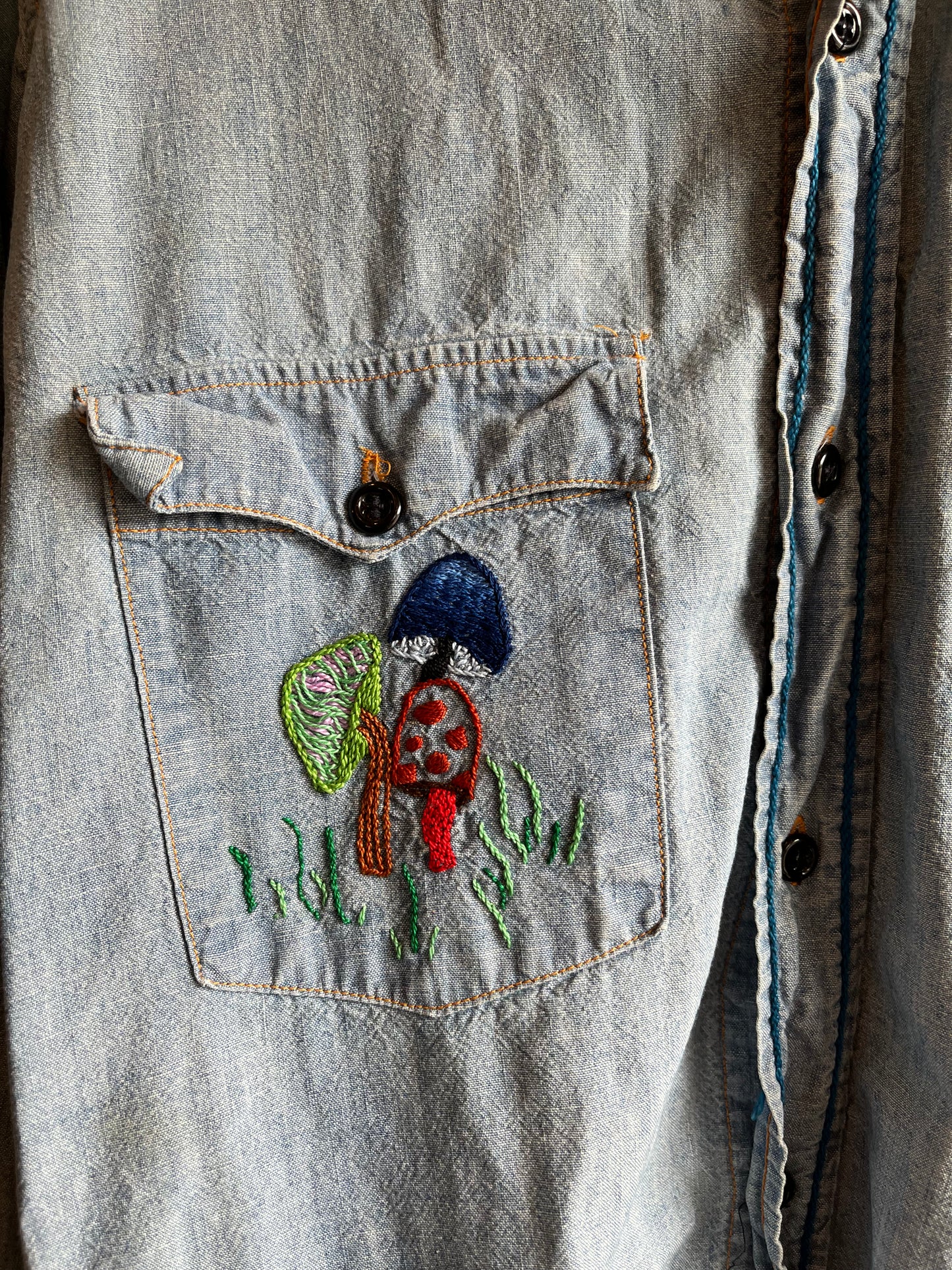 Vintage 1970’s Levi’s Embroidered Chambray shirt