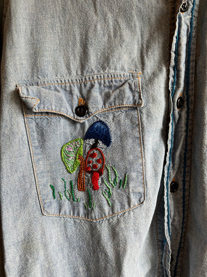 Vintage 1970’s Levi’s Embroidered Chambray shirt