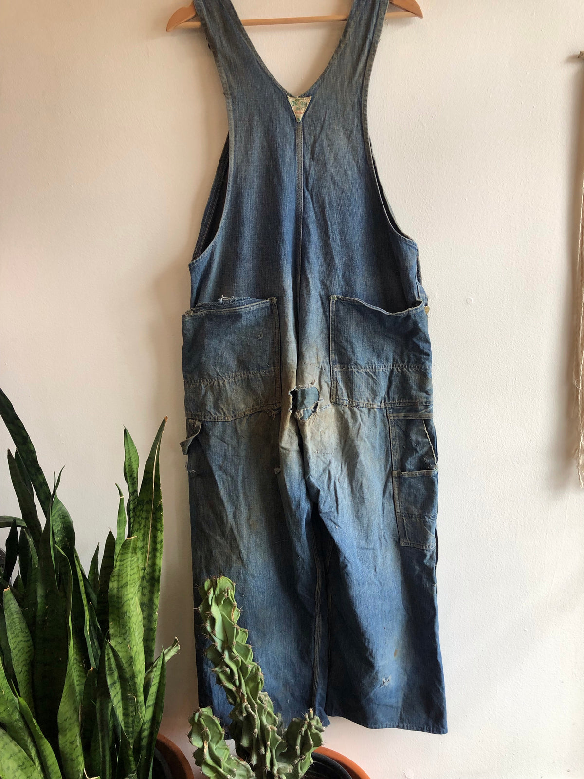 Vintage 1940/1950’s Osh Kosh “Vestbak” Selvedge Overalls - La Lovely Vintage 