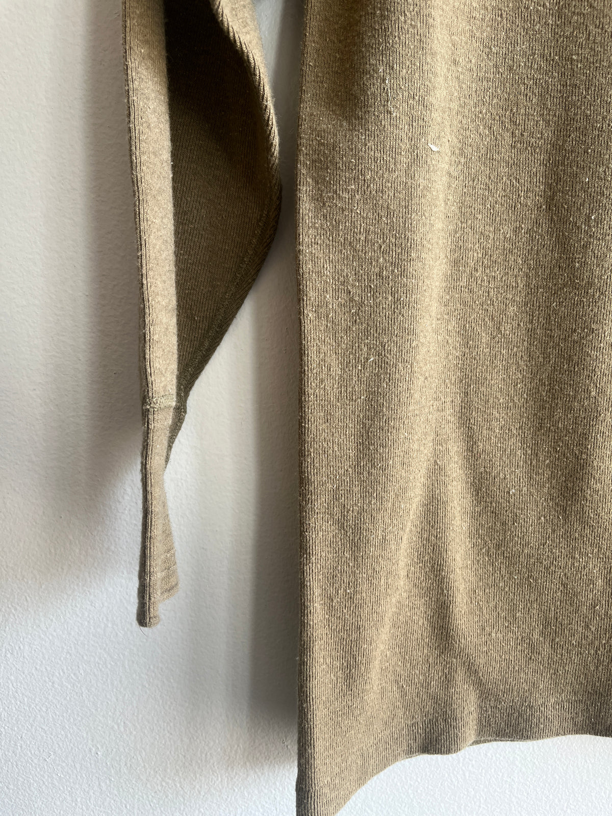 Vintage 1950’s Military Issue Olive Thermal Shirt - La Lovely Vintage 