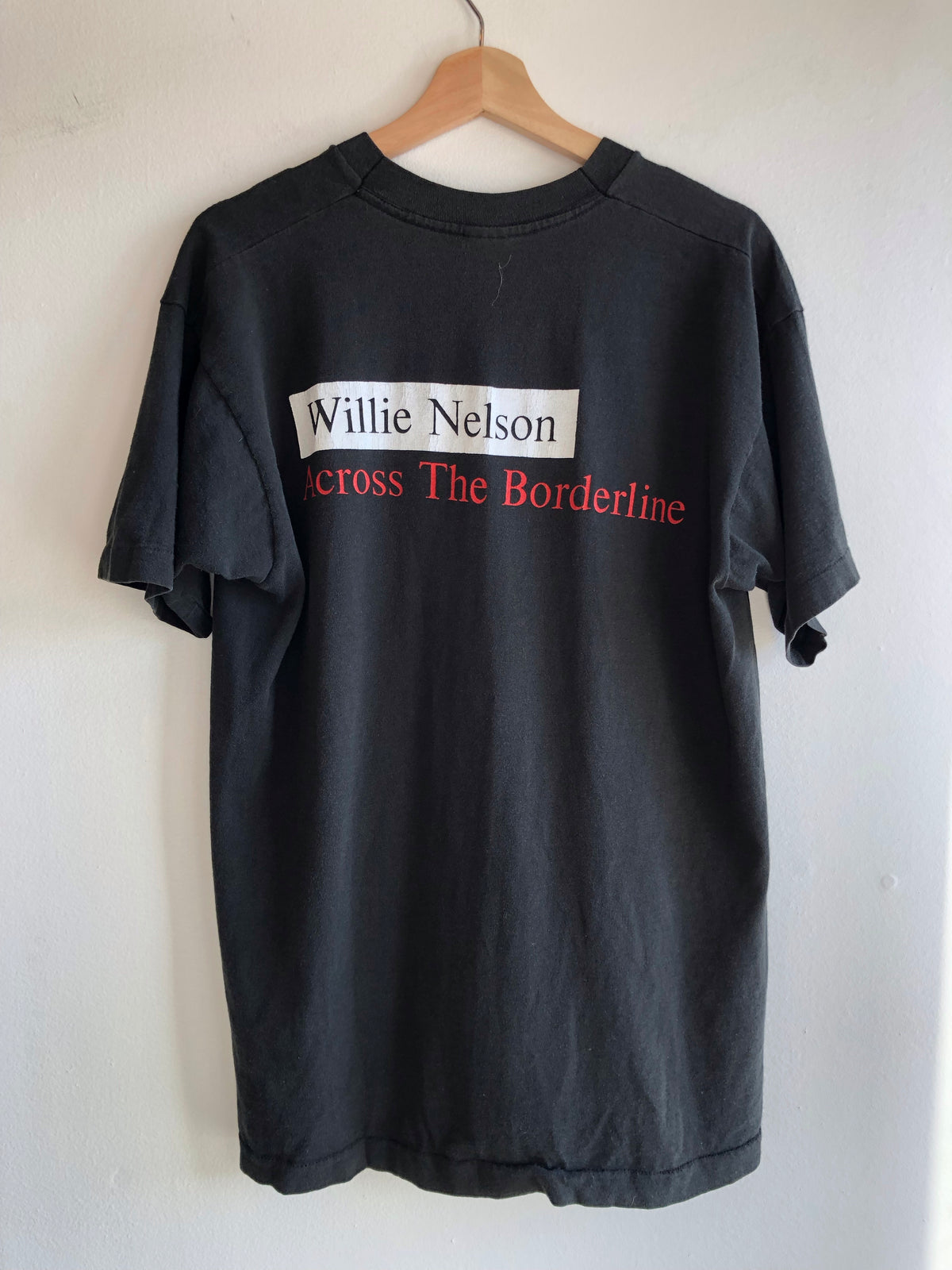 Vintage 1990’s Willie Nelson “Across The Borderline” Tour T-Shirt - La Lovely Vintage 